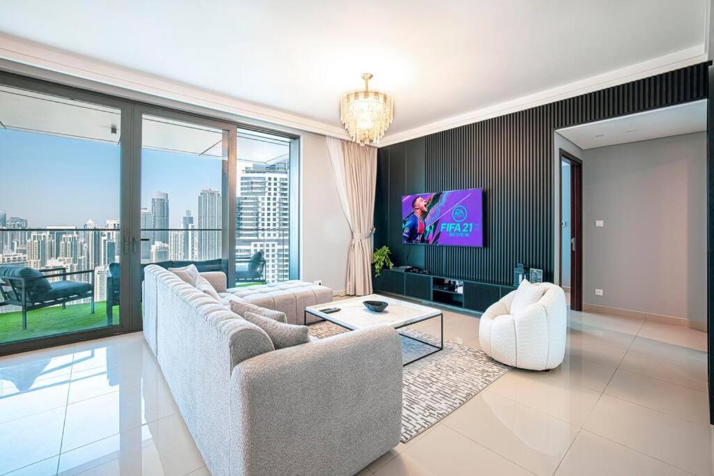 Magnificent Brand New Lux 3Br Burj & Fountain View Apartment ดูไบ ภายนอก รูปภาพ