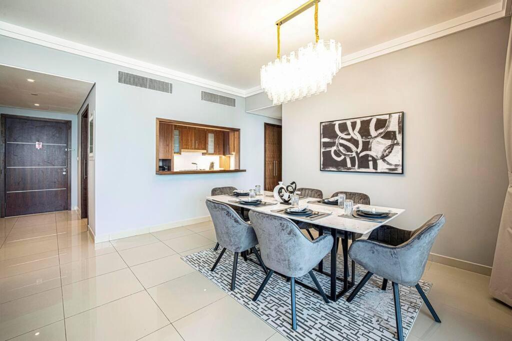 Magnificent Brand New Lux 3Br Burj & Fountain View Apartment ดูไบ ภายนอก รูปภาพ