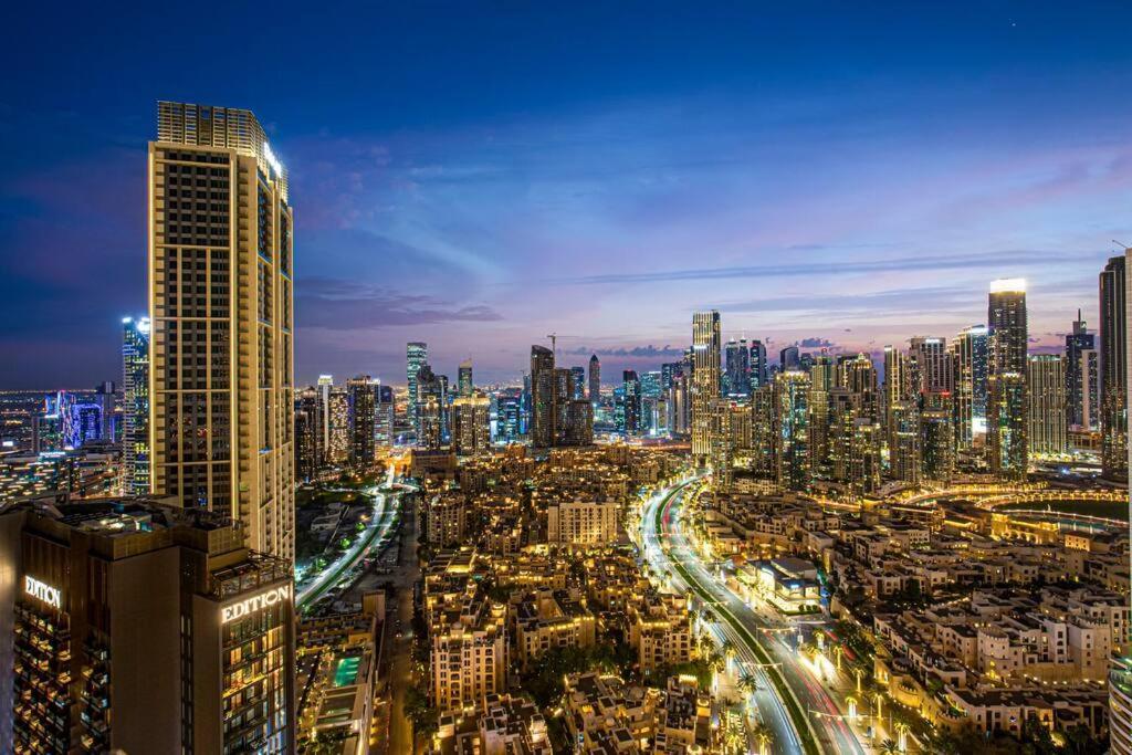 Magnificent Brand New Lux 3Br Burj & Fountain View Apartment ดูไบ ภายนอก รูปภาพ