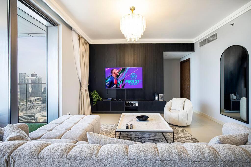 Magnificent Brand New Lux 3Br Burj & Fountain View Apartment ดูไบ ภายนอก รูปภาพ