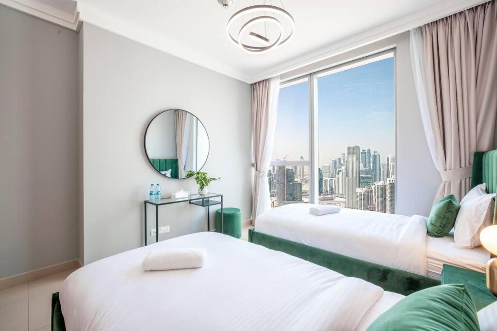 Magnificent Brand New Lux 3Br Burj & Fountain View Apartment ดูไบ ภายนอก รูปภาพ