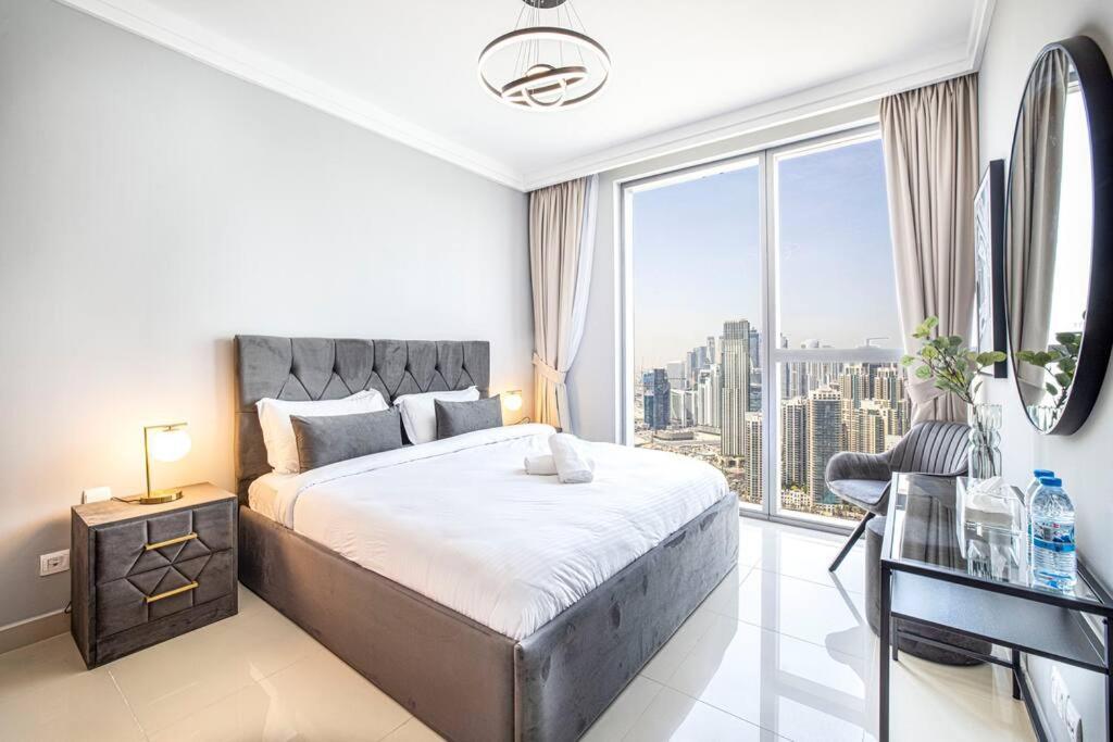 Magnificent Brand New Lux 3Br Burj & Fountain View Apartment ดูไบ ภายนอก รูปภาพ